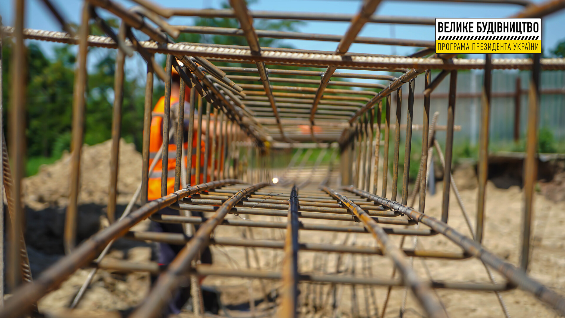 перший у місті басейн: для нікопольчан зводять «з нуля» сучасний спорткомплекс - зображення 3